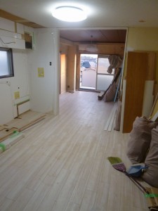 千葉県の区分所有マンションのフローリング張り替え工事